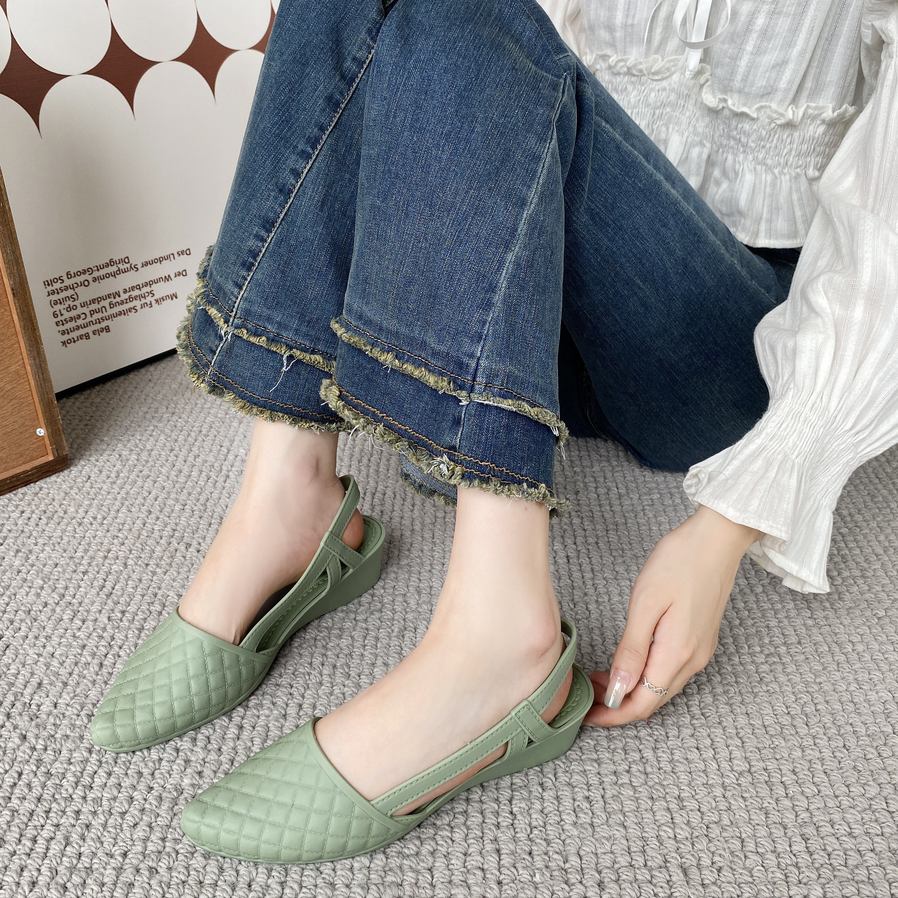 womens plaid pattern chunky heels casual solid color point toe shoes comfortable ankle strap jelly shoes details 13