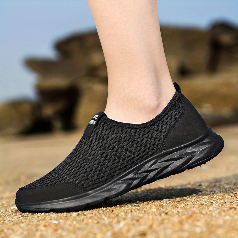 mens mesh breathable lightweight slip on casual shoes for traveling jogging details 3